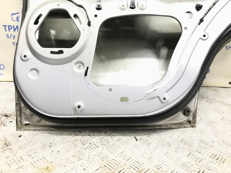 Дверь задняя правая Рестайлинг Outlander 2007-2012 XL 2.2 diesel 4N14 Дверь задняя правая Рестайлинг Outlander 2007-2012 XL 2.2 diesel 4N14