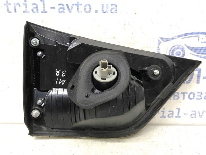 Фонарь задний внутренний правый Outlander 2007-2012 XL 2.2 diesel 4N14