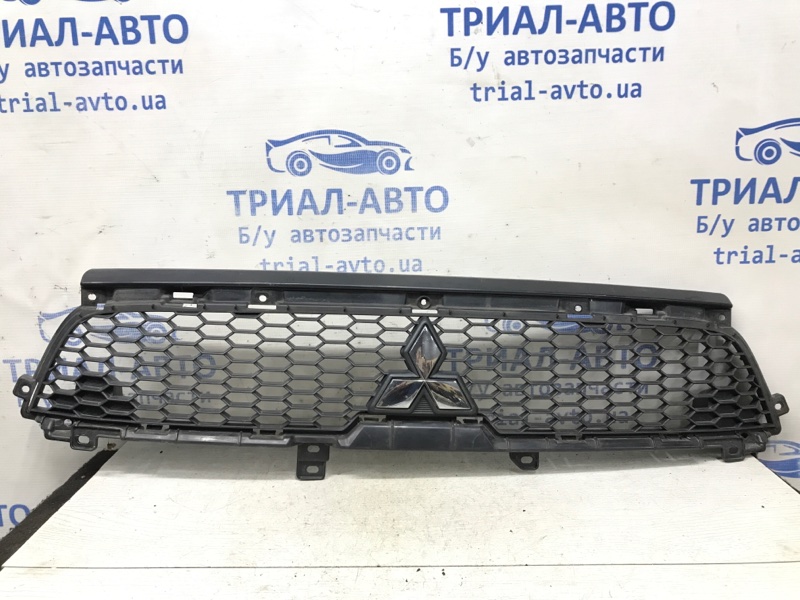 Решетка радиатора Рестайлинг Mitsubishi Outlander 2007-2012 XL 2.2 diesel 4N14 6402A198 Б/У