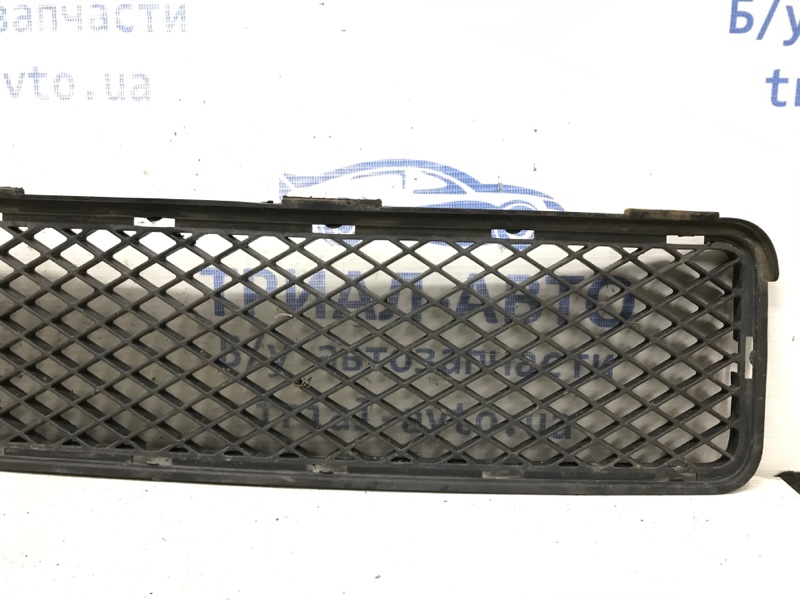 Решетка бампера центральная Hyundai Tucson JM 2.0 diesel D4EA МКПП