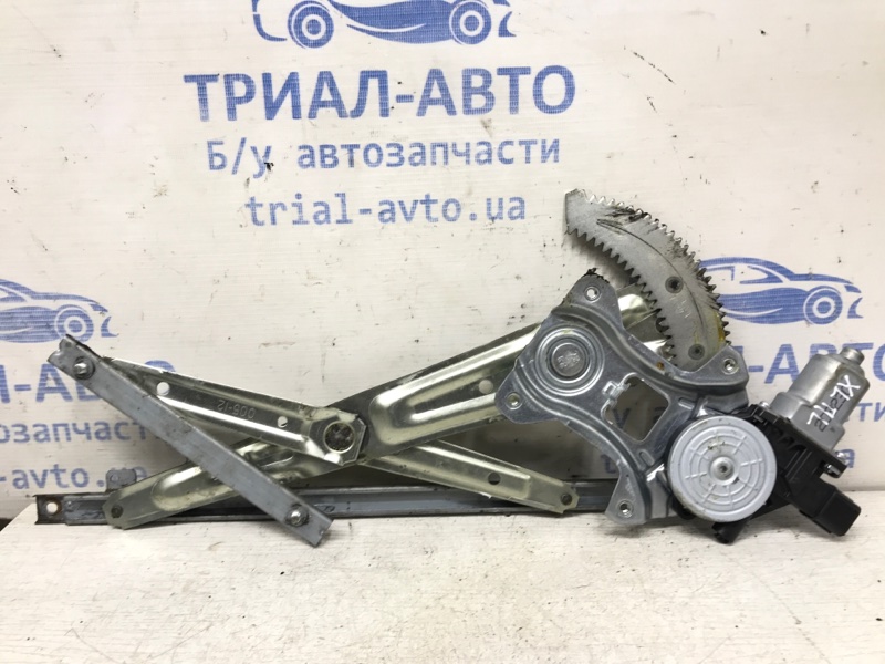 Стеклоподъемник передний левый Mitsubishi Outlander 2007-2012 XL 2.2 diesel 4N14 5713A087 Б/У