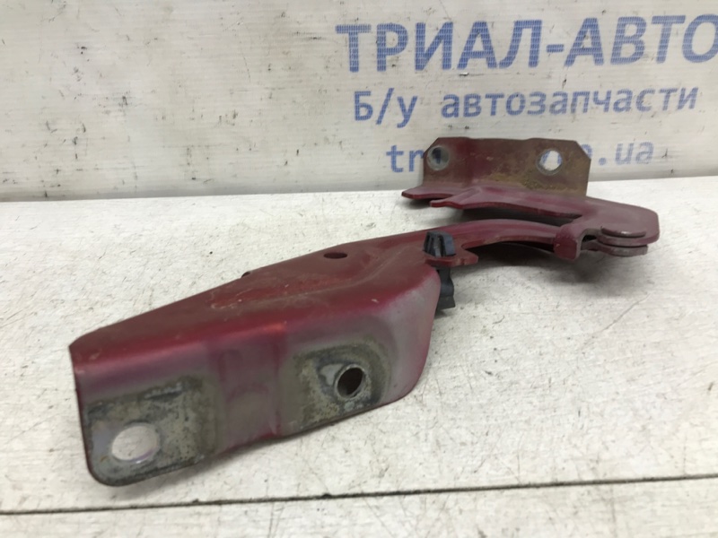 Петля капота правая Mitsubishi Lancer 10 1.5 бензин 4a91
