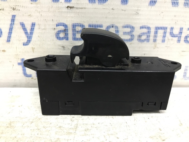 Кнопка стеклоподъемника Mitsubishi Pajero Wagon 2006-2022 4 3.2 Дизель 4M41 8608a142 Б/У