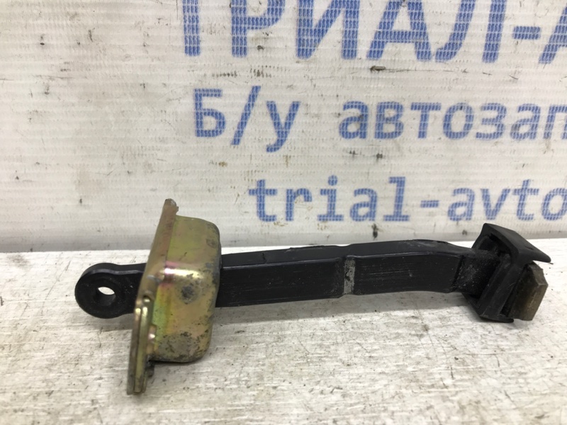 Ограничитель двери передний правый Mitsubishi Pajero Sport 1996-2008 K9 2.5 Diesel 4D56 MR503535 Б/У