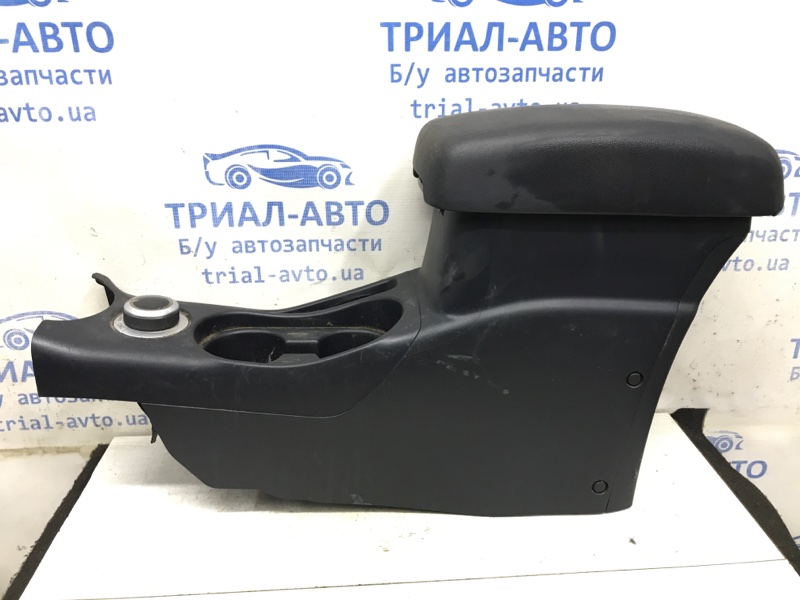 Подлокотник Mitsubishi Outlander 2007-2012 XL 2.2 diesel 4N14 8011A085YA Б/У