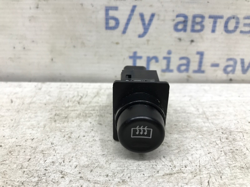 Кнопка подогрева Mitsubishi Pajero Sport 1996-2008 K9 2.5 Diesel 4D56 МКПП MR240714 Б/У
