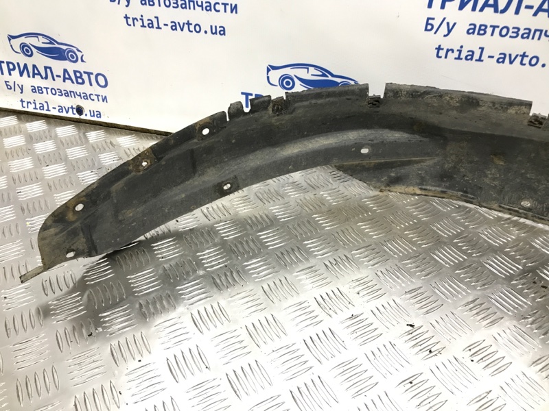 Подкрылок передний правый Pajero Sport 1996-2008 K9 2.5 Diesel 4D56 МКПП