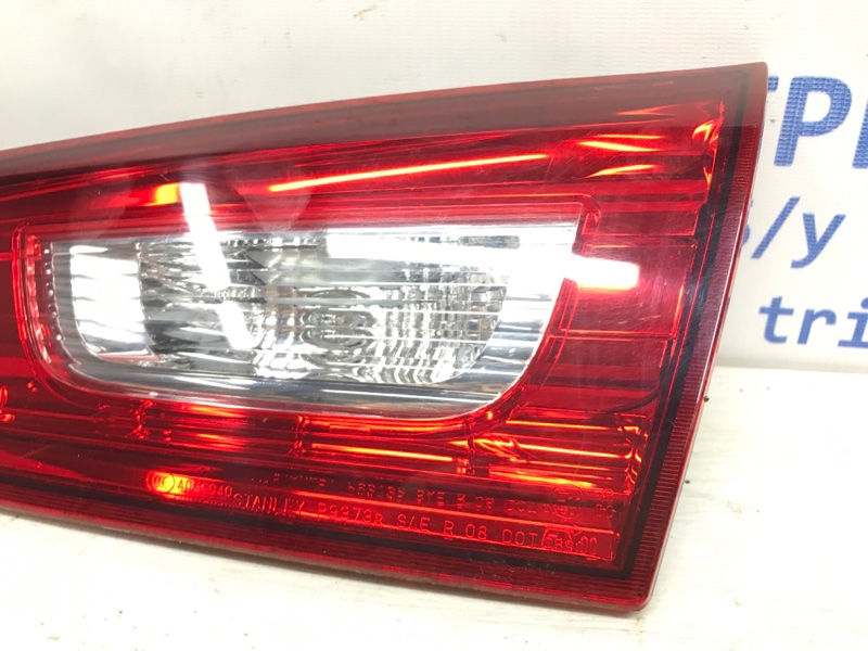 Фонарь задний внутренний правый Mitsubishi ASX GA 1.8 Diesel 4N13