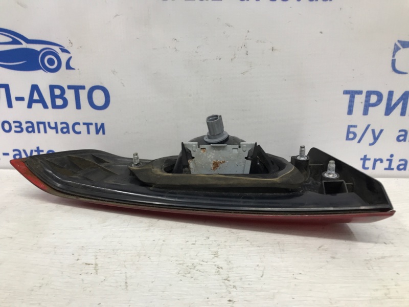 Фонарь задний внутренний правый ASX 2010- GA 1.8 Diesel 4N13