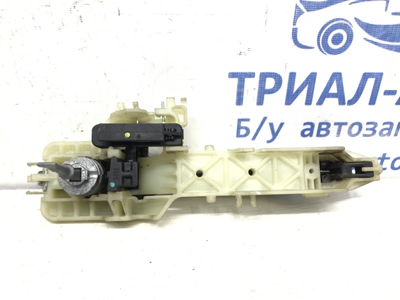 Ручка двери внешняя передняя правая KIA Sportage SL 1.7 diesel D4FD