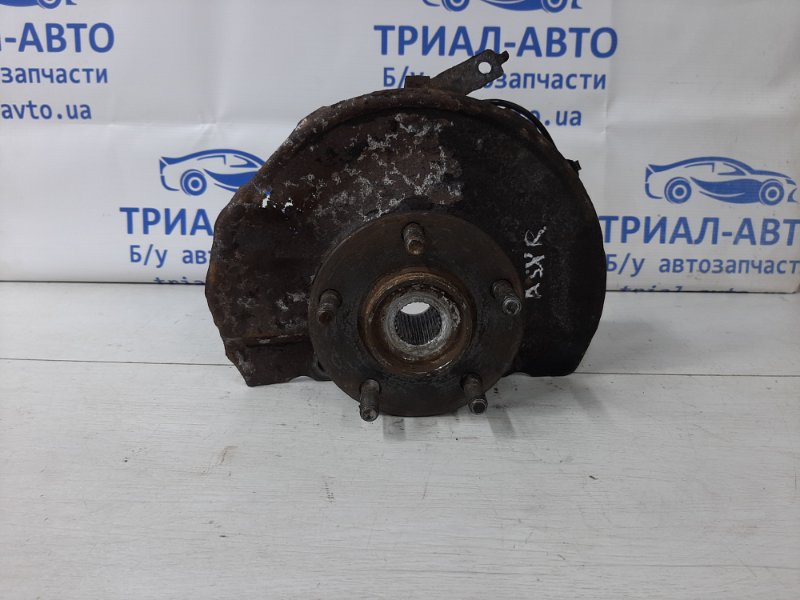 Кулак поворотный правый со ступицей Mitsubishi ASX 2010- GA 1.8 Diesel 4N13 3870A008 Б/У