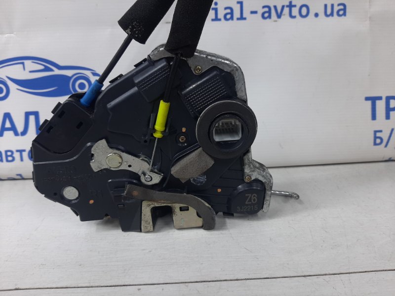 Замок двери передний правый Toyota Prado J120 3.0 Diesel 1KDFTV