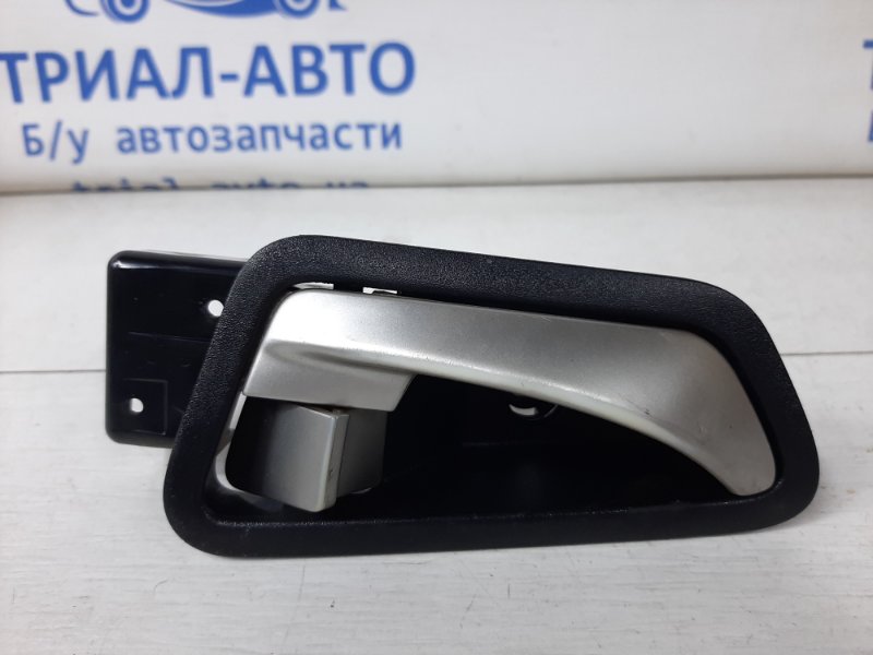 Ручка двери внутренняя правая Korando 2010-2019 C200 2.0 diesel D20DTF