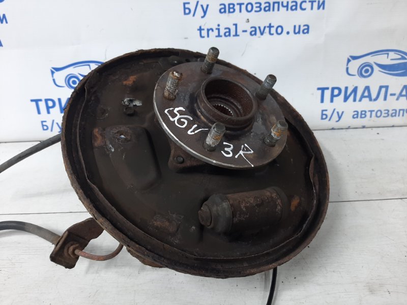 Цапфа задняя правая со ступицей Suzuki Grand Vitara 2005-2016 JT 2.0 Бензин J20A 46110-65J00 Б/У