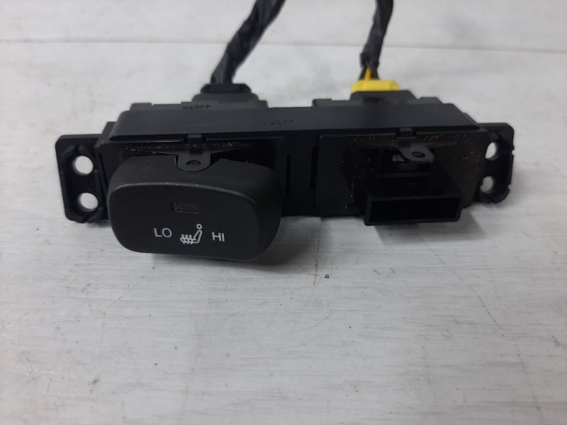 Кнопка подогрева SsangYong Korando 2010-2019 C200 2.0 diesel D20DTF 8580034300 Б/У