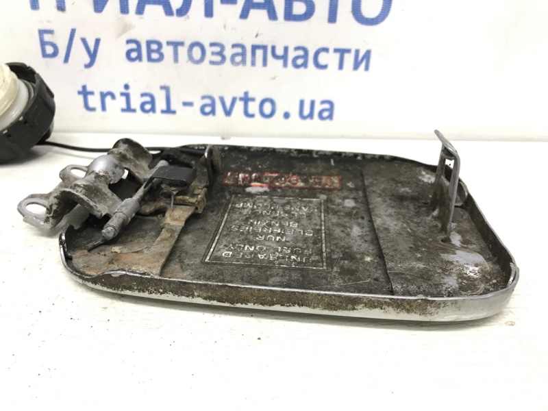 Лючок бака Lancer 2003-2009 9 1.6 Бензин 4G18
