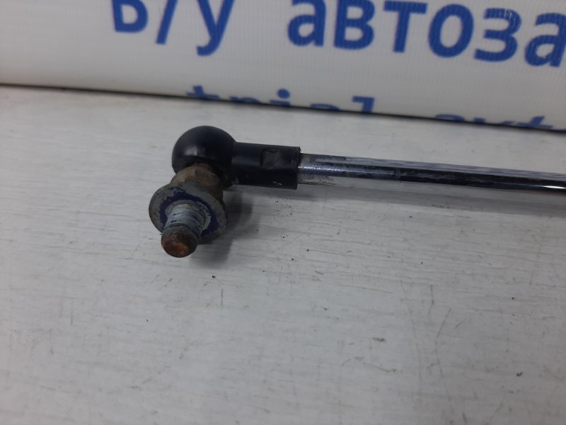 Амортизатор крышки багажника Grand Vitara 2005-2016 JT 2.0 Бензин J20A Амортизатор крышки багажника Grand Vitara 2005-2016 JT 2.0 Бензин J20A