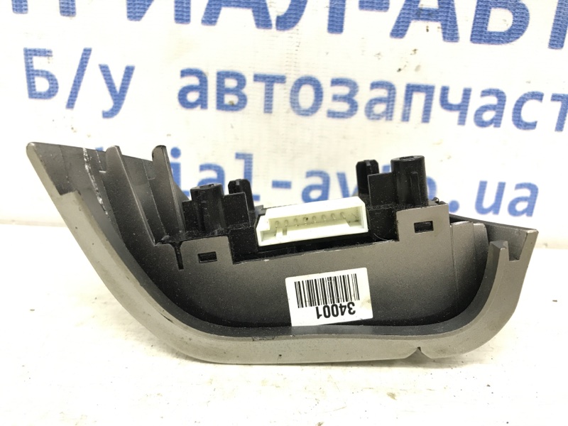 Кнопка руля SsangYong Korando C200 2.0 diesel D20DTF