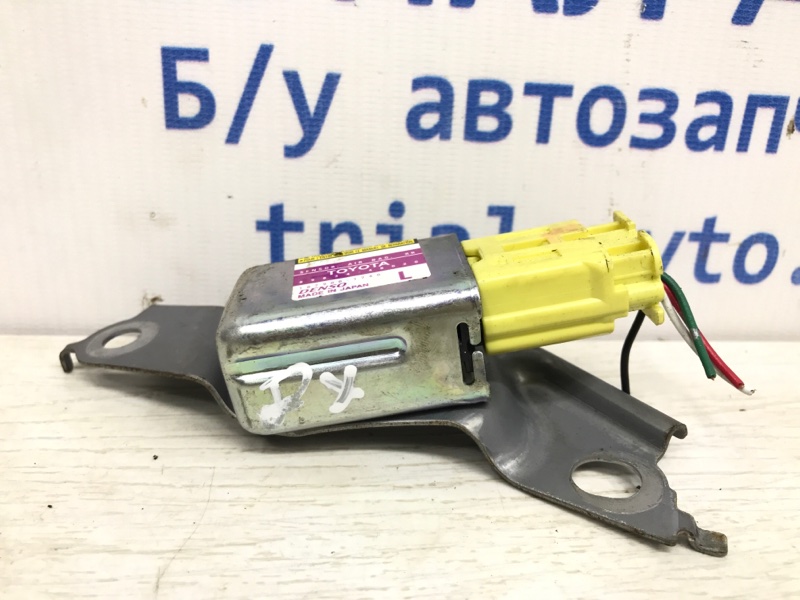 Датчик AIRBAG (удара) Toyota Prado 2002-2009 J120 3.0 Diesel 1KDFTV 8983448020 Б/У