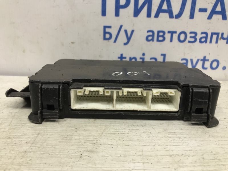 Блок управления Land Cruiser 1998-2007 J100