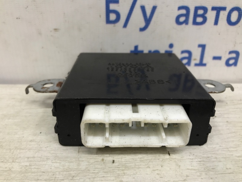 Блок управления Land Cruiser 1998-2007 J100