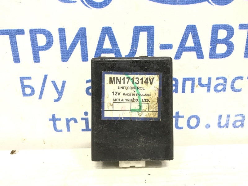 Блок управления полным приводом Mitsubishi L200 2006-2015 KB 2.5 дизель 4D56U АКПП MN171314V Б/У