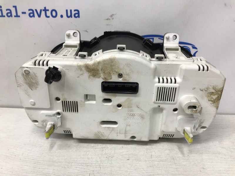 Приборная панель RAV 4 2005-2012 A30 2.2 diesel 2ADFTV