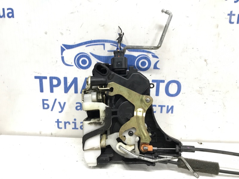 Замок двери передний правый L200 2006-2015 KB 2.5 дизель 4D56U МКПП