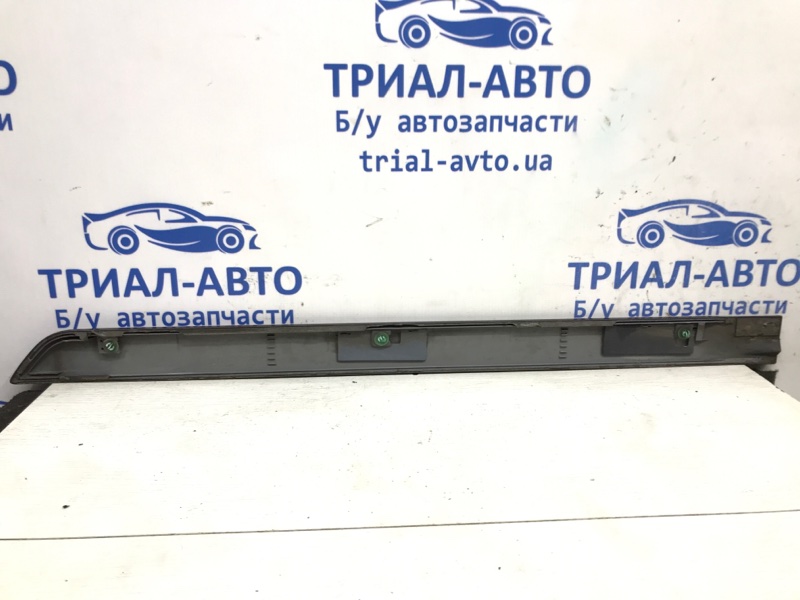 Накладка двери задняя правая Lancer 2003-2009 9 1.6 бензин 4G18