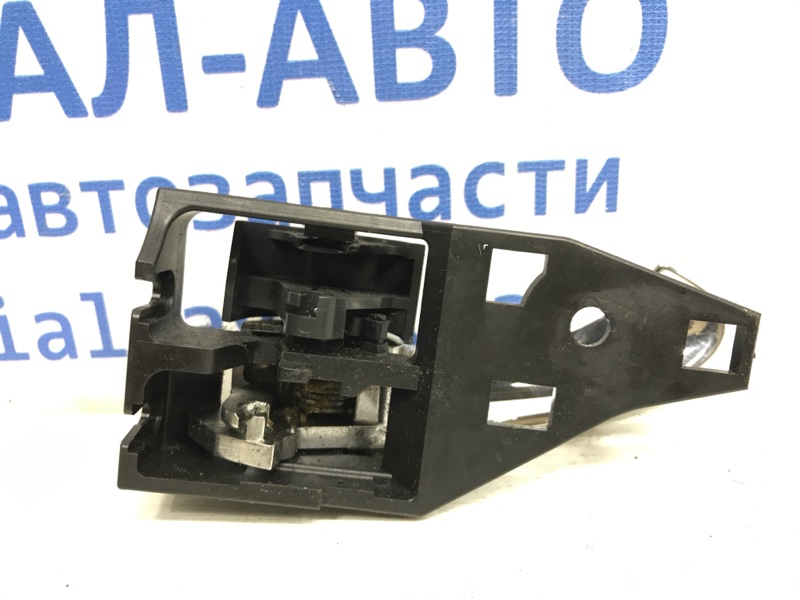 Ручка двери внутренняя правая Toyota RAV 4 A30 2.2 diesel 2ADFTV