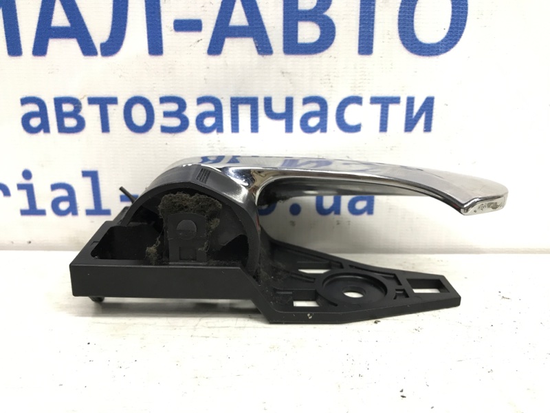 Ручка двери внутренняя правая RAV 4 2005-2012 A30 2.2 diesel 2ADFTV