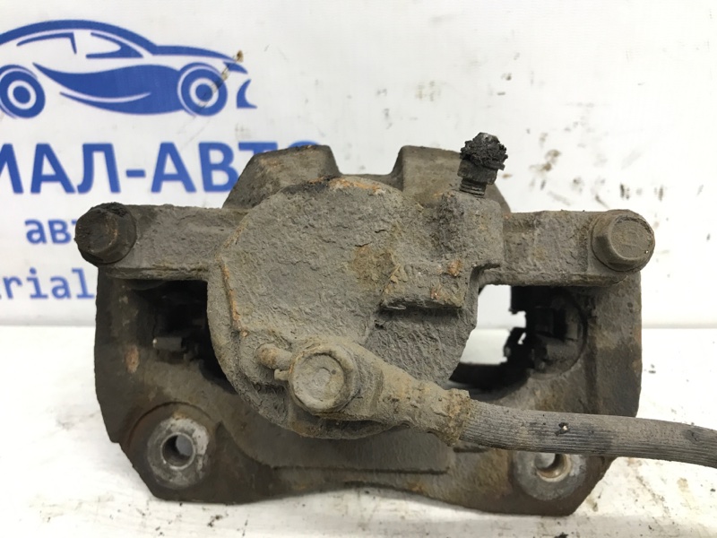 Суппорт передний правый Toyota RAV 4 A30 2.2 diesel 2ADFTV