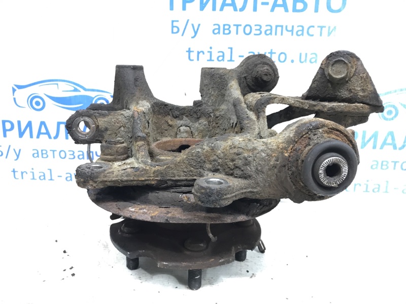 Цапфа задняя левая со ступицей RAV 4 2005-2012 A30 2.2 diesel 2ADFTV