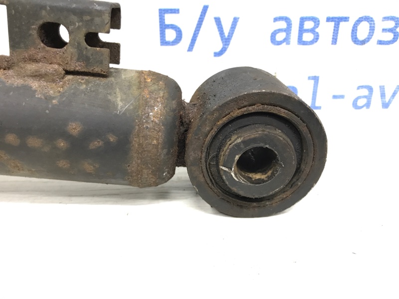 Амортизатор передний левый L200 2006-2015 KB 2.5 дизель 4D56U МКПП