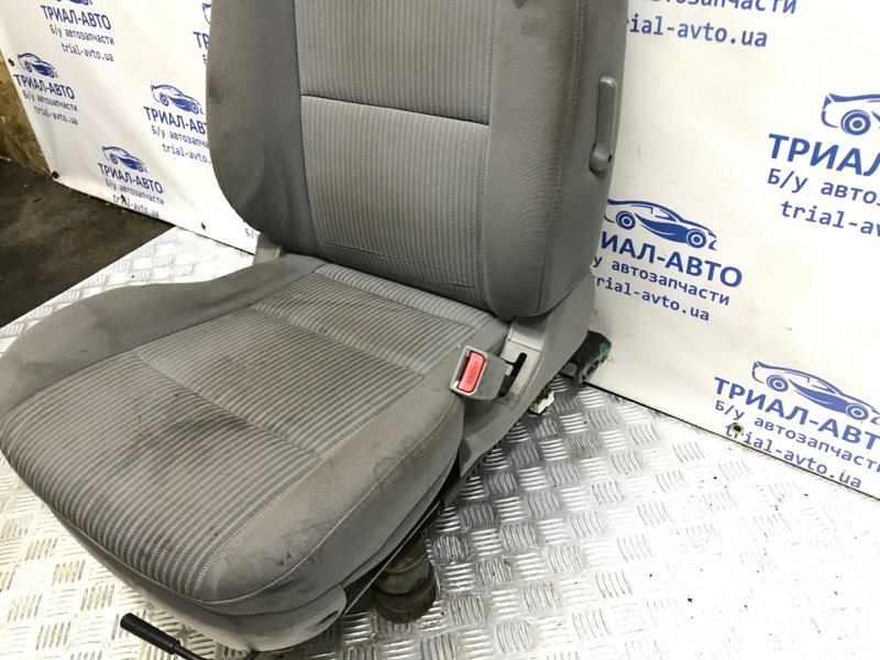 Сиденье переднее правое Sorento 2002-2009 BL 2.5 diesel D4CB МКПП