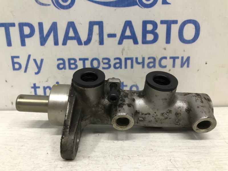 Тормозной цилиндр главный Hyundai Santa fe 2005-2012 CM 2.7 бензин G6EA 58510-2B300 Б/У