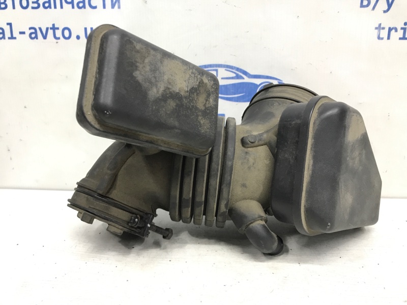 Патрубок воздушного фильтра Hyundai Santa fe 2005-2012 CM 2.7 бензин G6EA 28138-2B100 Б/У