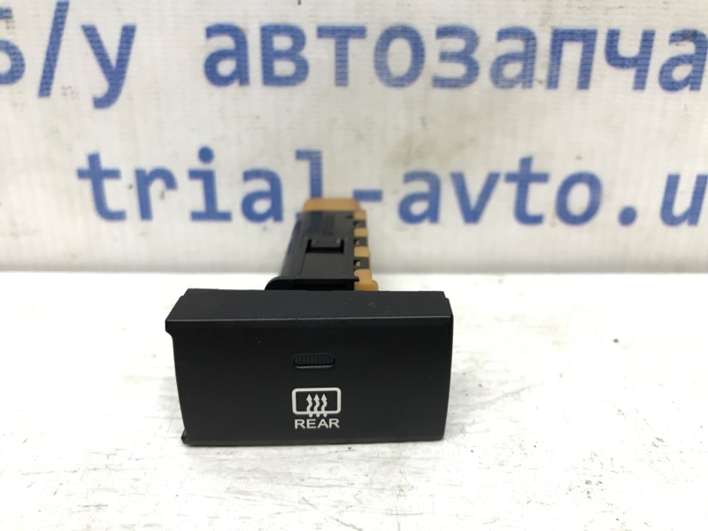 Кнопка подогрева Hyundai Santa fe 2005-2012 CM 2.7 бензин G6EA 93710-2B001 Б/У