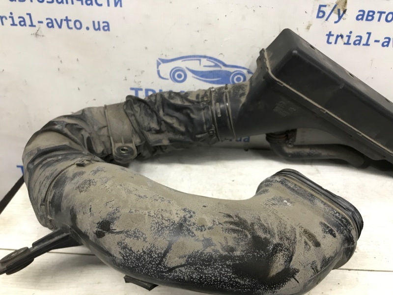 Воздухозаборник Hyundai Santa fe CM 2.7 бензин G6EA