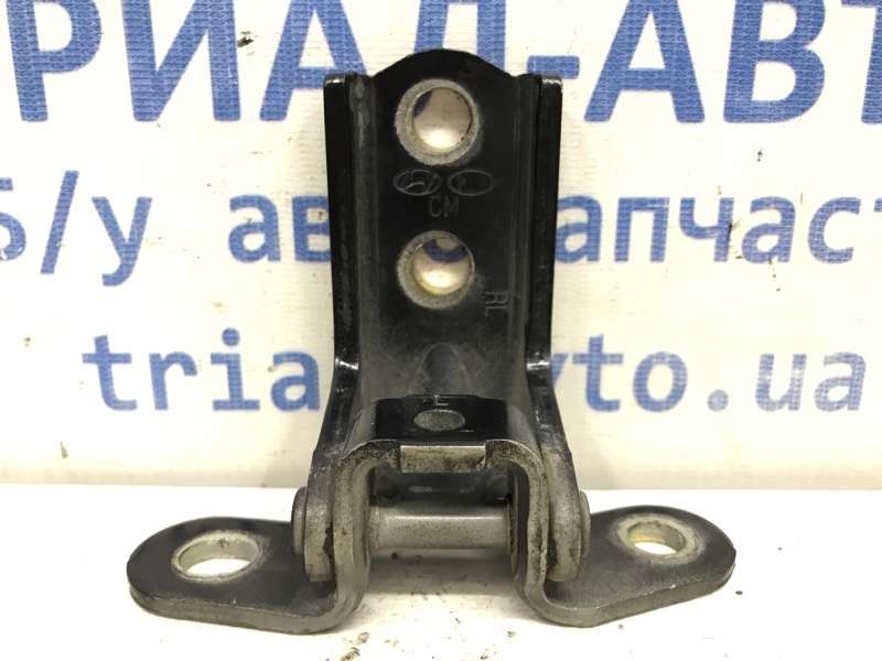 Петля двери задней правой Hyundai Santa fe 2005-2012 CM 2.7 бензин G6EA 79360-2B000 Б/У