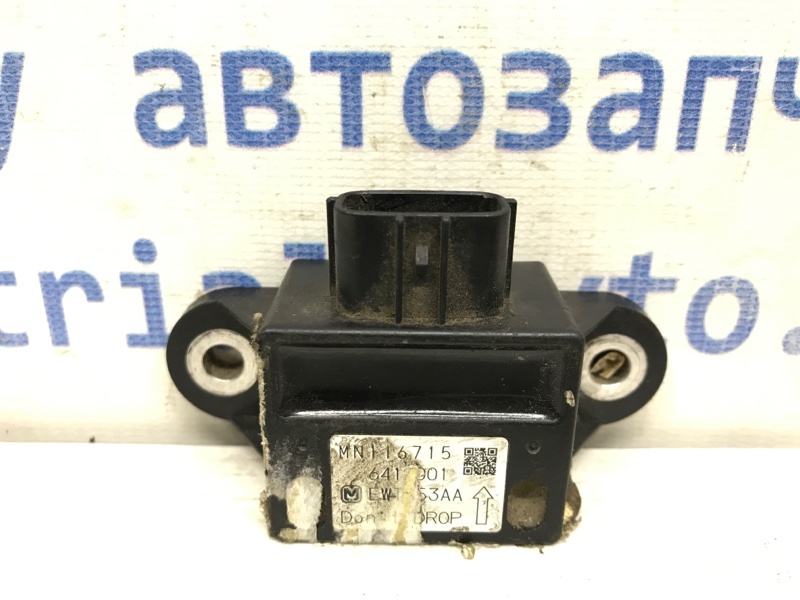 Датчик ускорения ESP Mitsubishi L200 2006-2015 KB 2.5 дизель 4D56U МКПП MN116715 Б/У