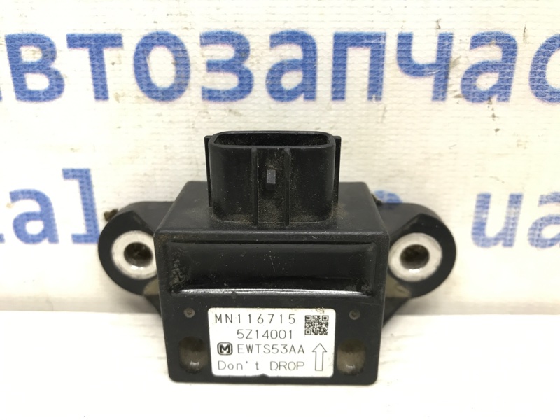 Датчик ускорения ESP Mitsubishi L200 2006-2015 KB 2.5 дизель 4D56U МКПП MN116715 Б/У