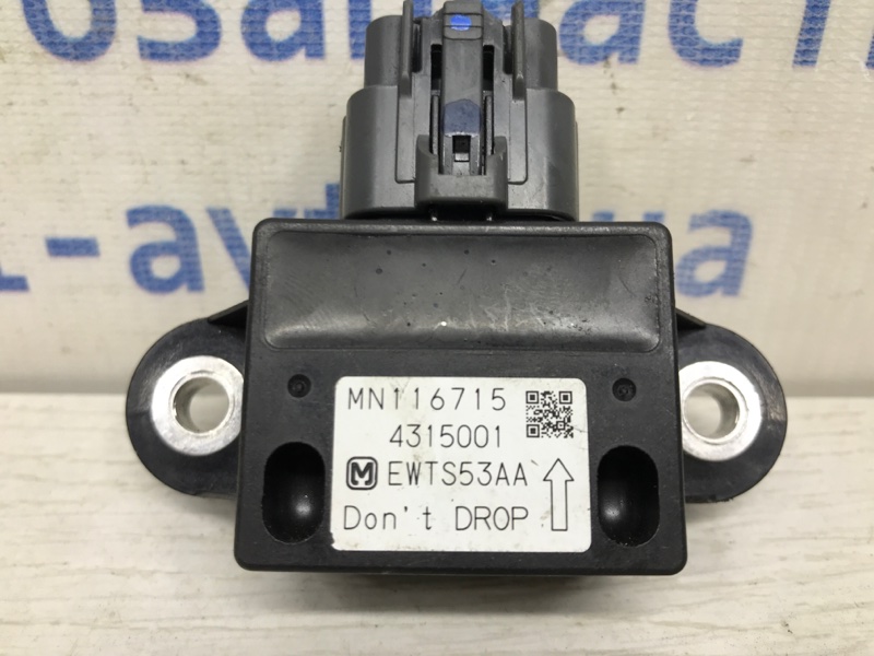 Датчик ускорения ESP Mitsubishi L200 KB 2.5 дизель 4D56U МКПП