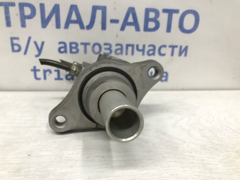 Тормозной цилиндр главный Mitsubishi Lancer 10 1.8