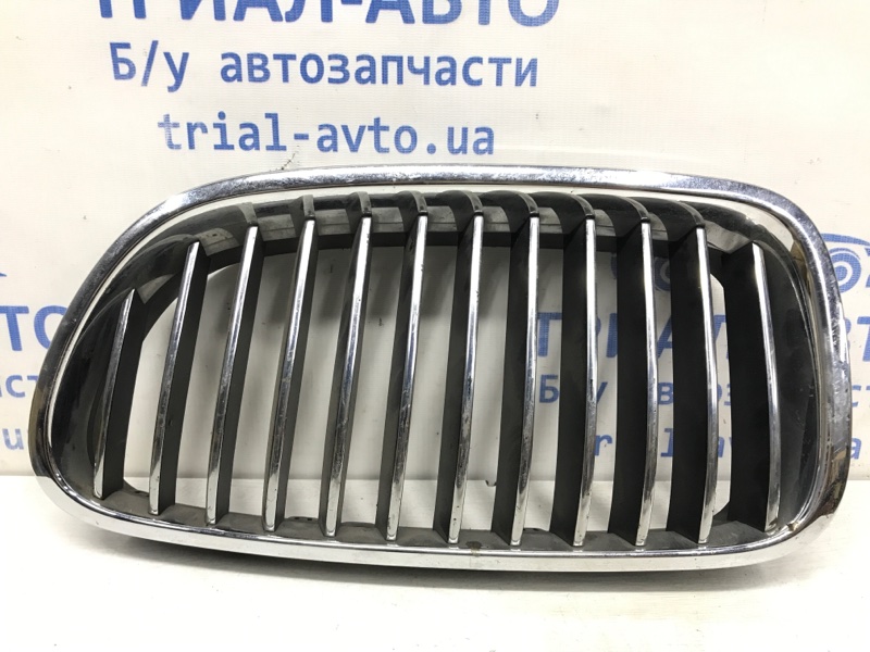 Решетка радиатора левая BMW 5 2010-2017 F10 2.0 Дизель 51712165539 Б/У