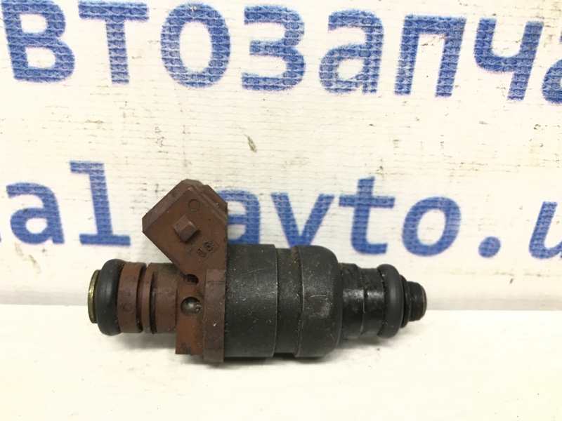 Форсунка топливная Chevrolet Lacetti 2004-2013 J200 1.8 96332261 Б/У