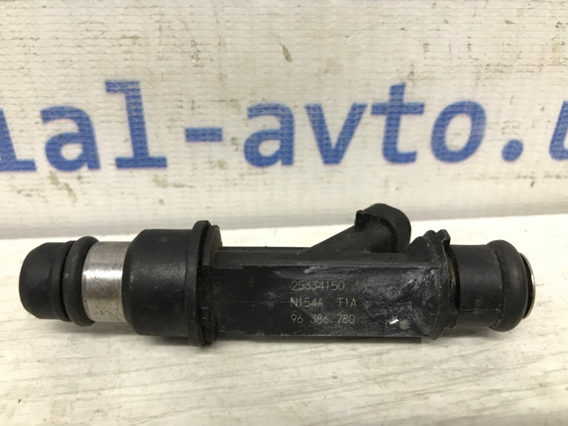 Форсунка топливная Chevrolet Aveo T250 1.5