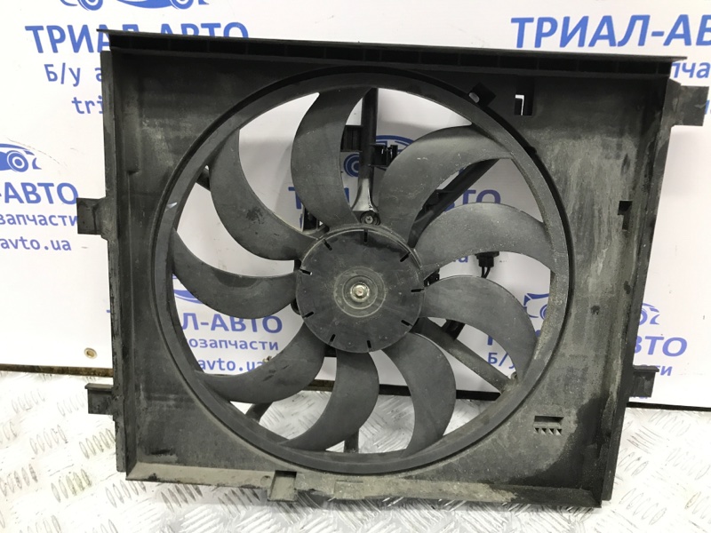 Диффузор с вентилятором радиатора Nissan Juke 2010-2019 F15 1.6 turbo MR16DDT 214811KC0B Б/У