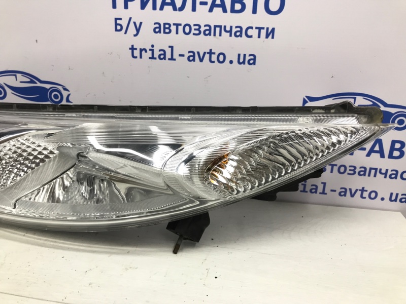 Поворотник правый Nissan Juke F15 1.6 turbo MR16DDT Поворотник правый Nissan Juke F15 1.6 turbo MR16DDT