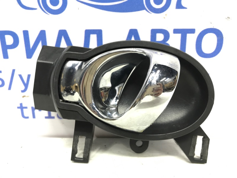Ручка двери внутренняя левая Nissan Juke 2010-2019 F15 1.6 turbo MR16DDT 806711HA0B Б/У